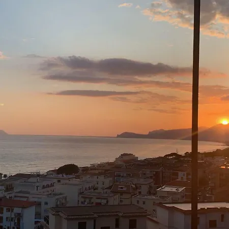 Casa Del Sole 아파트 스펠론가